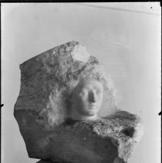 L’Aurore de Auguste Rodin (1840-1917) ; Cliché d’une sculpture en marbre d’Auguste Rodin par François-Antoine Vizzavona (1876-1961)