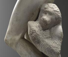 Michelangelo Buonarroti, dit Michel-Ange (1475-1564), Esclave mourant. Détail du singe aux pieds de l’esclave. 1513-1515, sculpture (marbre), 227,7 × 72,4 × 53,5 cm. Paris, musée du Louvre (MR 1590)