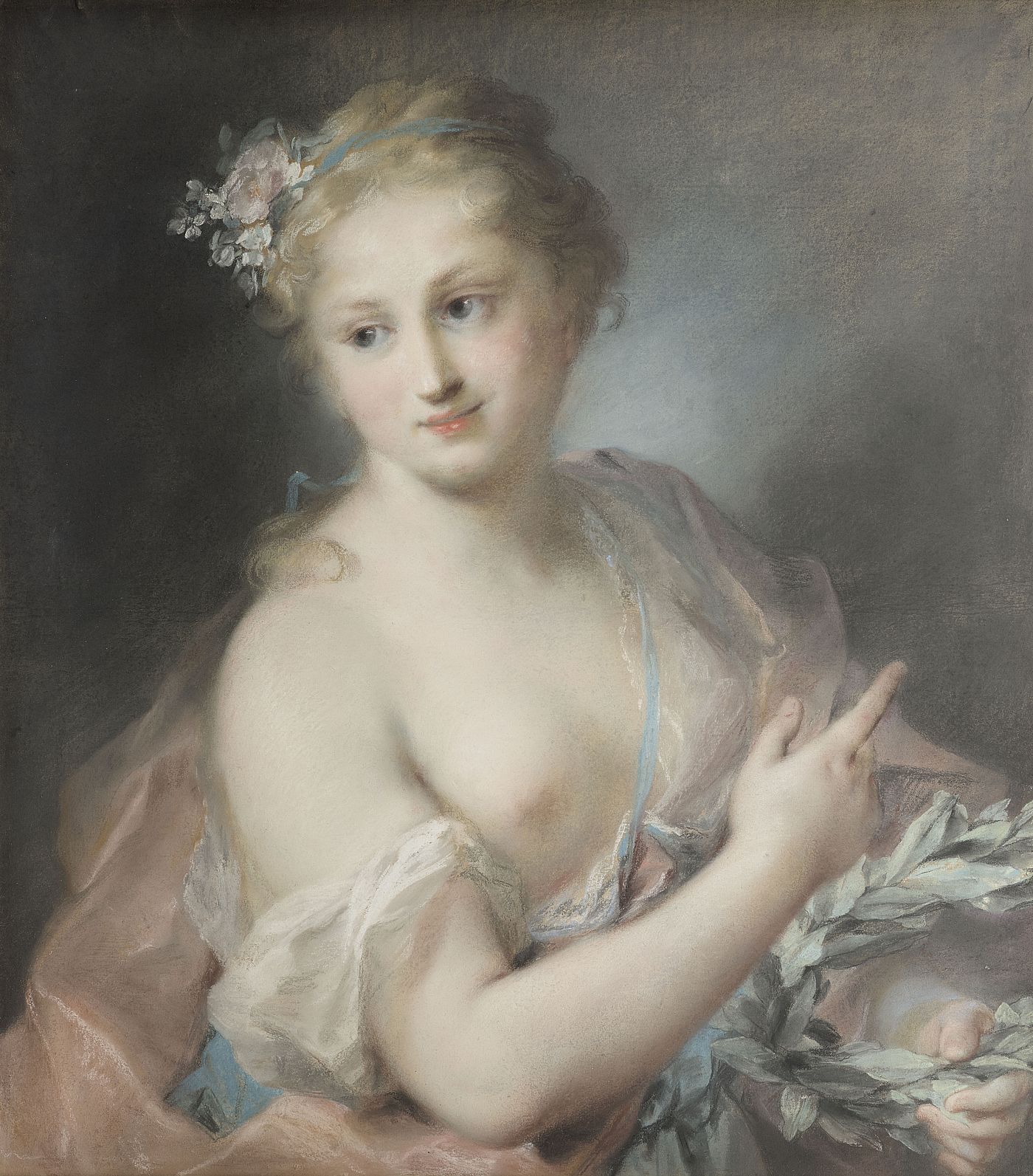 Jeune fille tenant une couronne de laurier, nymphe de la suite d'Apollon Jeune fille tenant une couronne de laurier, nymphe de la suite d'Apollon