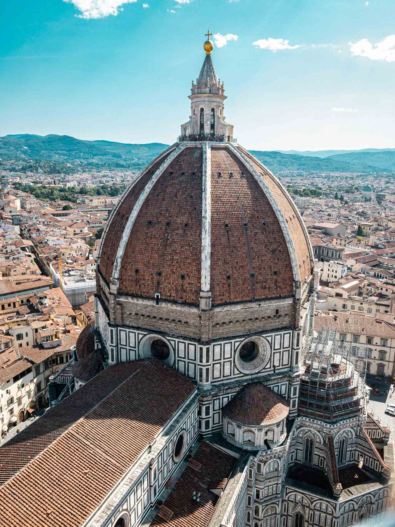 Le dôme de la cathédrale Santa-Maria del Fiore à Florence  Le dôme de la cathédrale Santa-Maria del Fiore à Florence