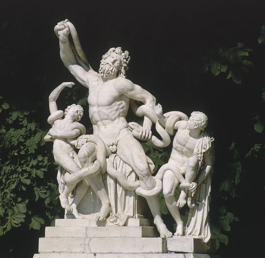 Laocoon et ses fils étouffés par deux serpents Laocoon et ses fils étouffés par deux serpents
