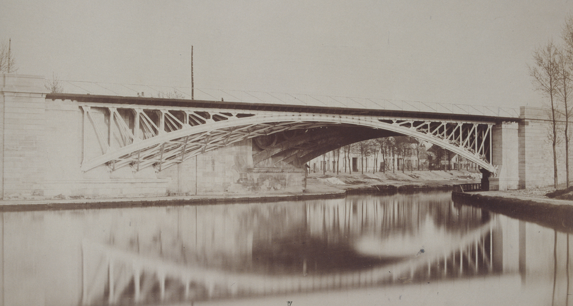 Pont sur le canal de Saint-Denis Pont sur le canal de Saint-Denis