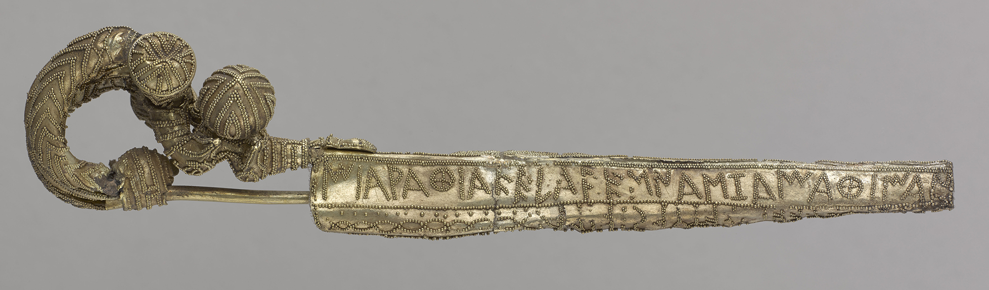 Fibule à arc serpentant Fibule à arc serpentant