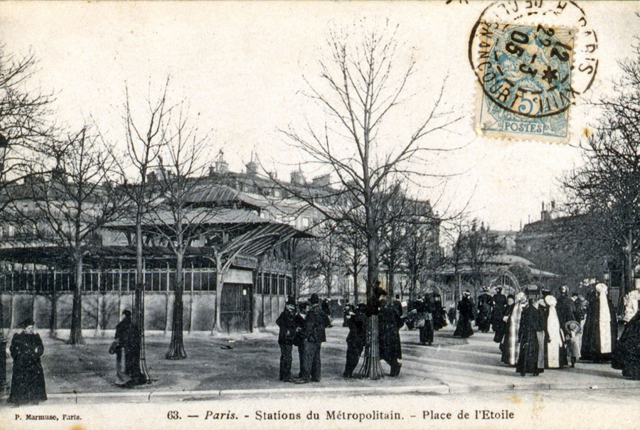 Station du métropolitain place de l'Étoile Station du métropolitain place de l'Étoile
