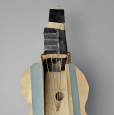 guitare en carton